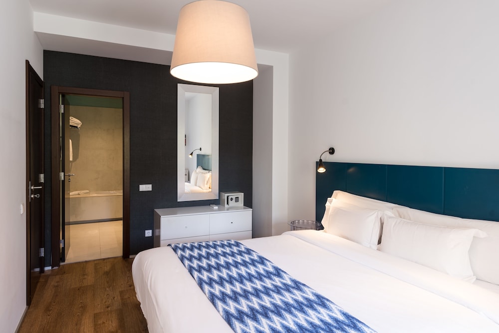 Alfama Lisbon Lounge Suites 12/50