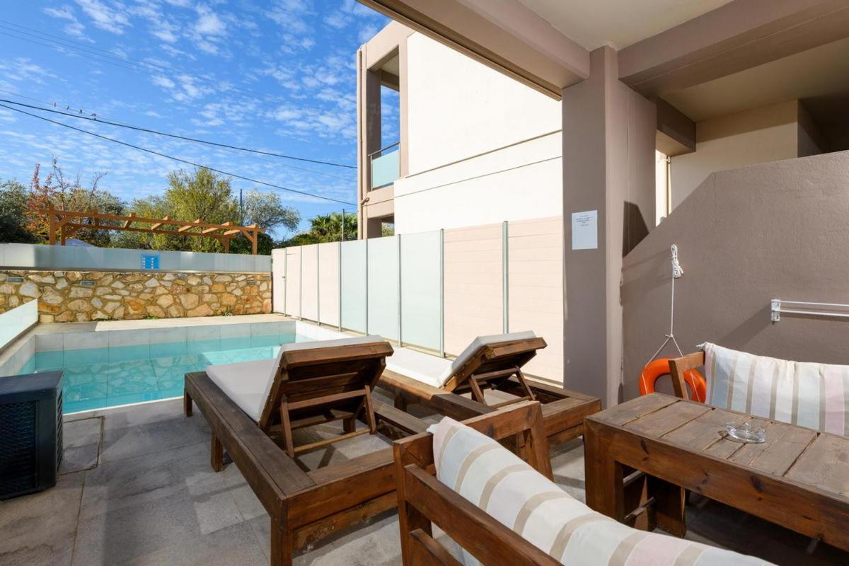 ALEA HOTEL & SUITES 33/55