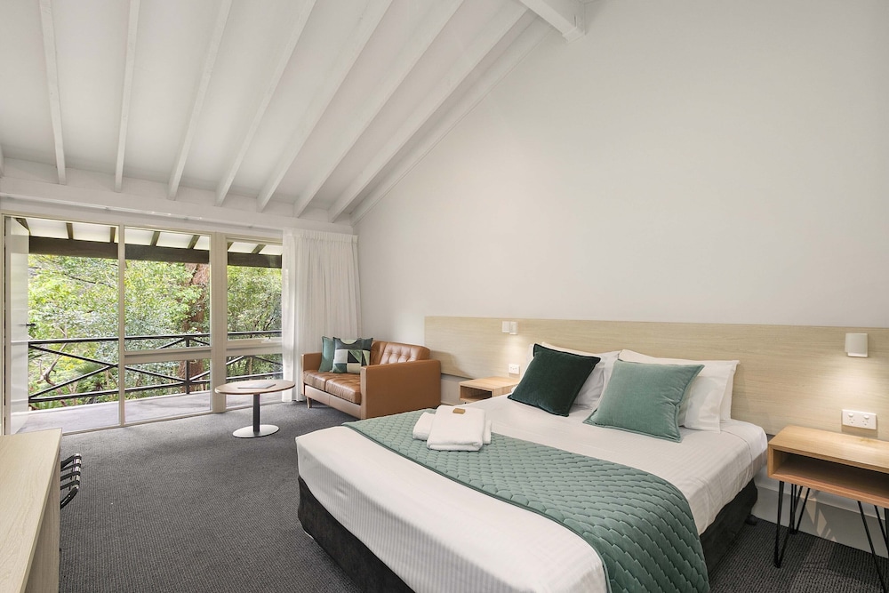 Avoca Beach Hotel 9/45