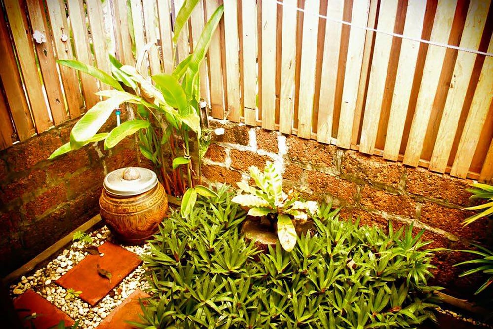 Koh Ngai Thanya Beach Resort 58/65