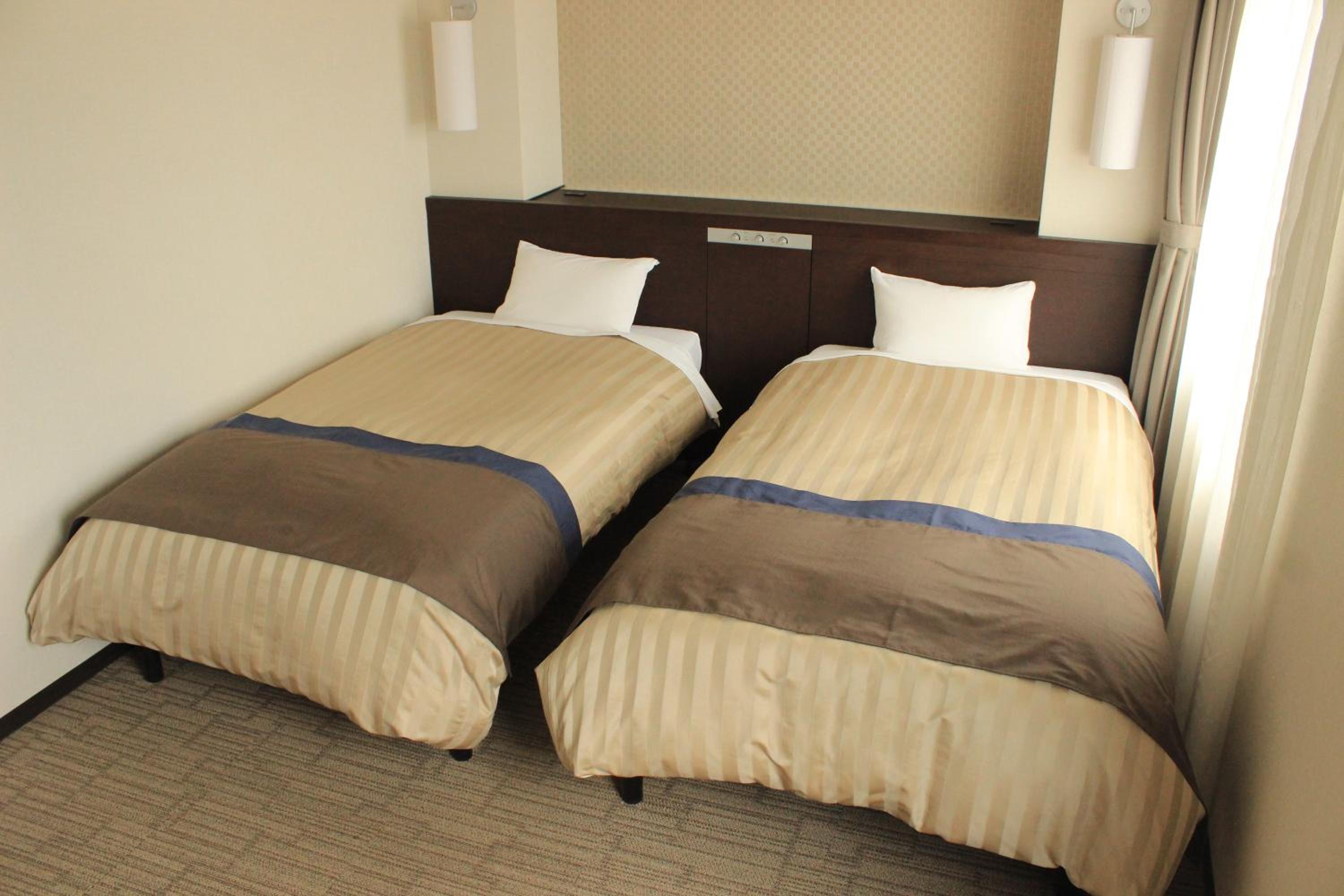 Kochi Hotel 15/42