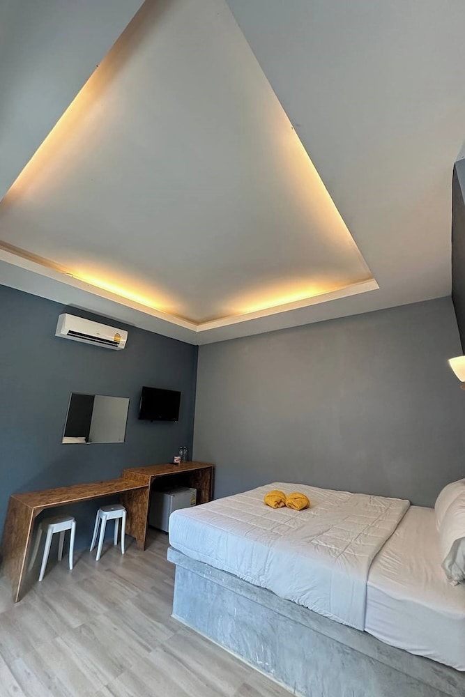 Golden Palm Resort 13/53