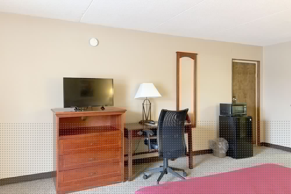 Paris Inn and Suites 33/40