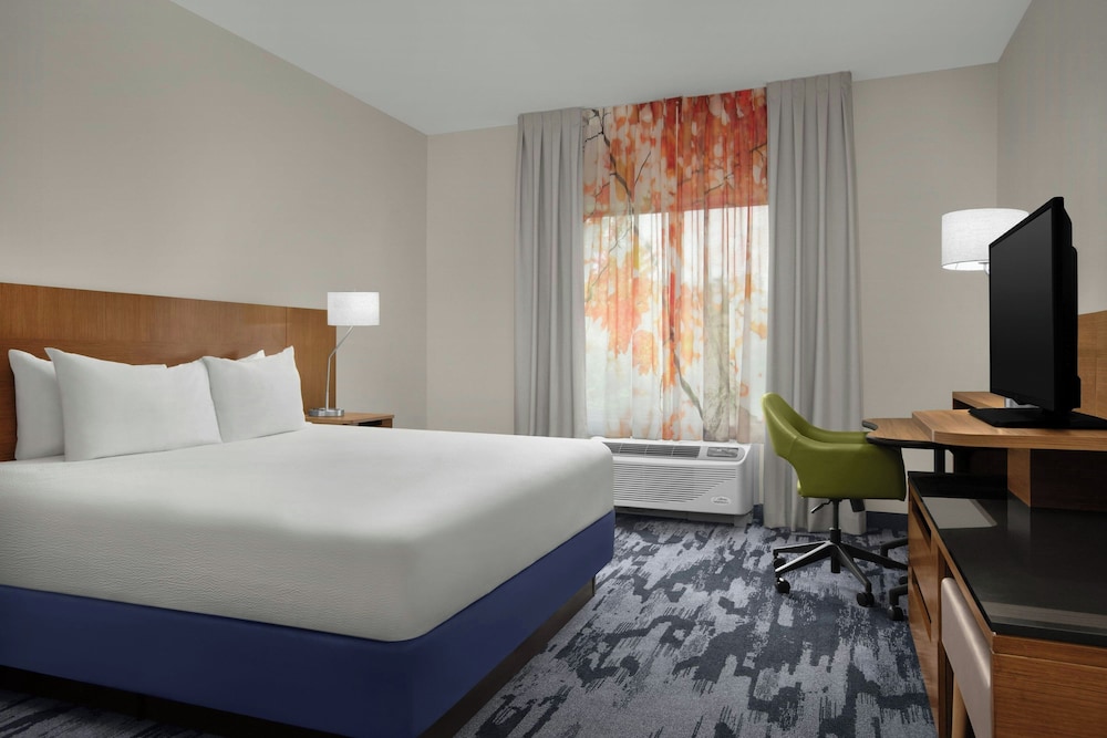 Room, King Bed, Landscape View