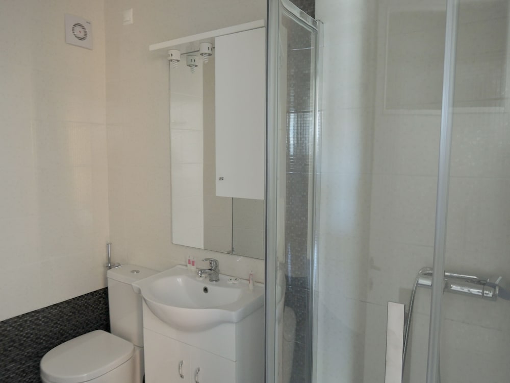 Fantasia Hotel Apartments 7/46