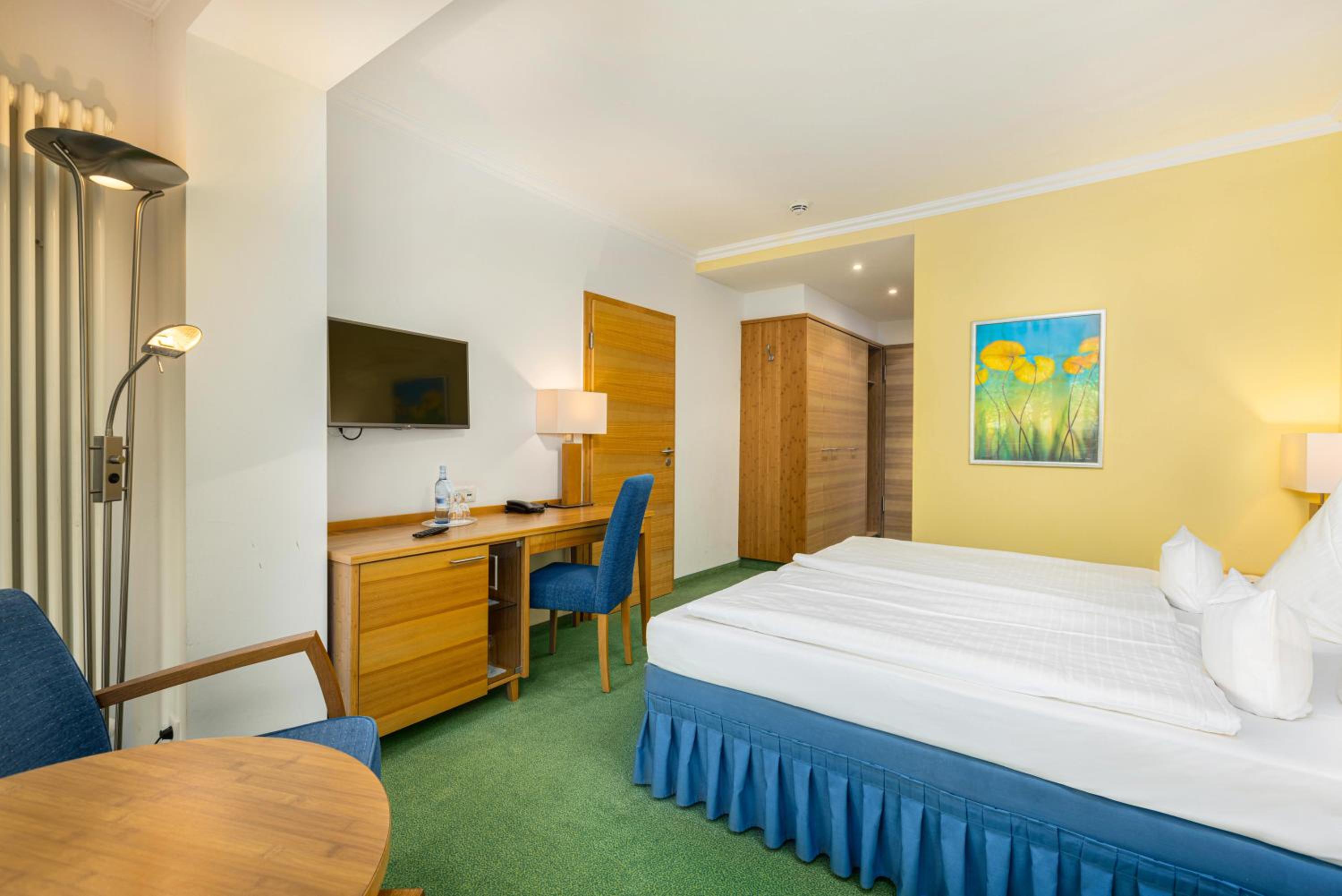 Superior, Double Bed, Sea Side
