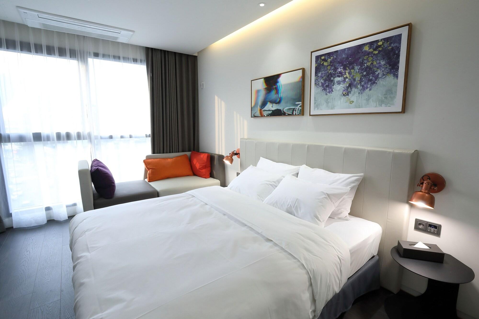 Orchid Hotel 13/50