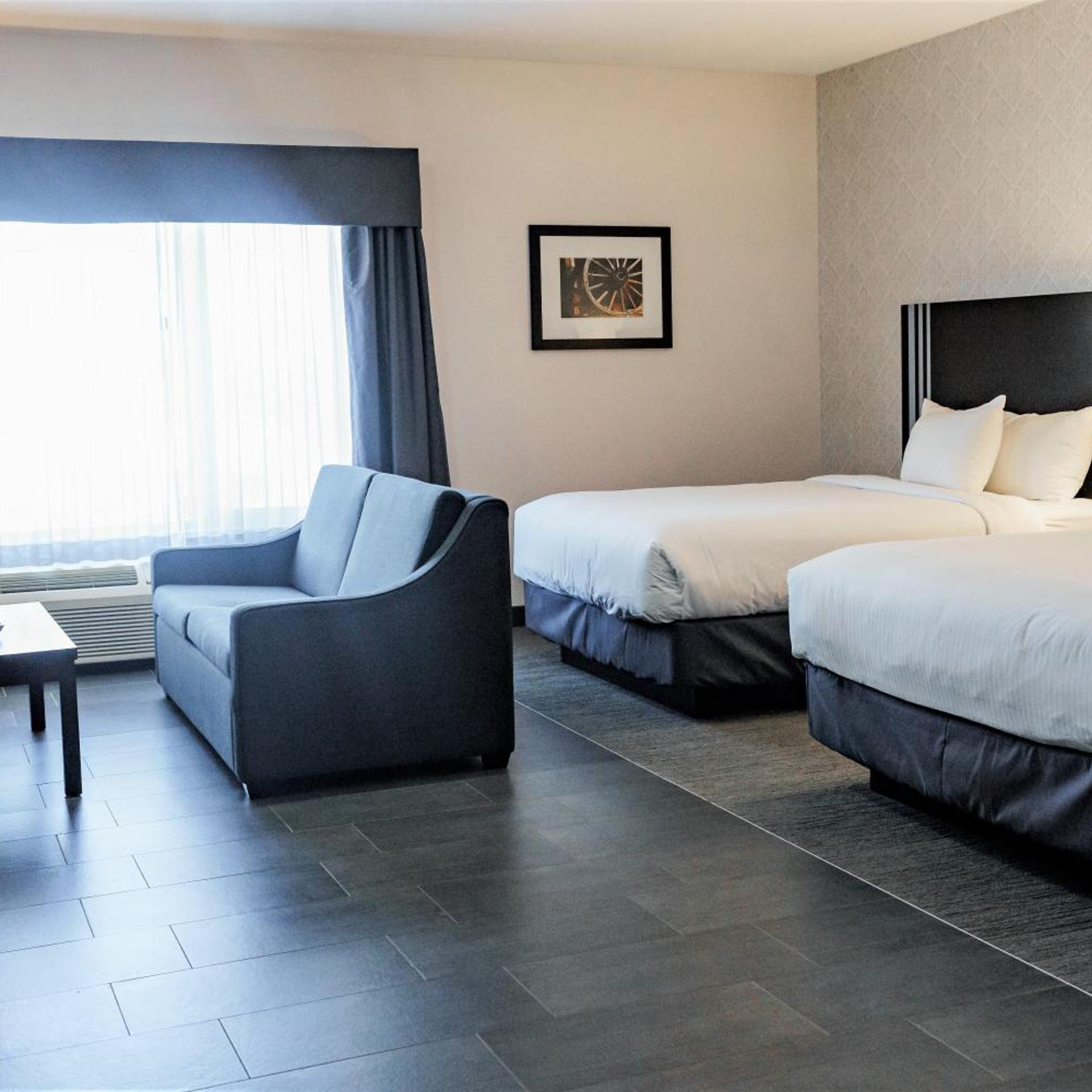 Room, 2 Queen Beds, Kitchenette