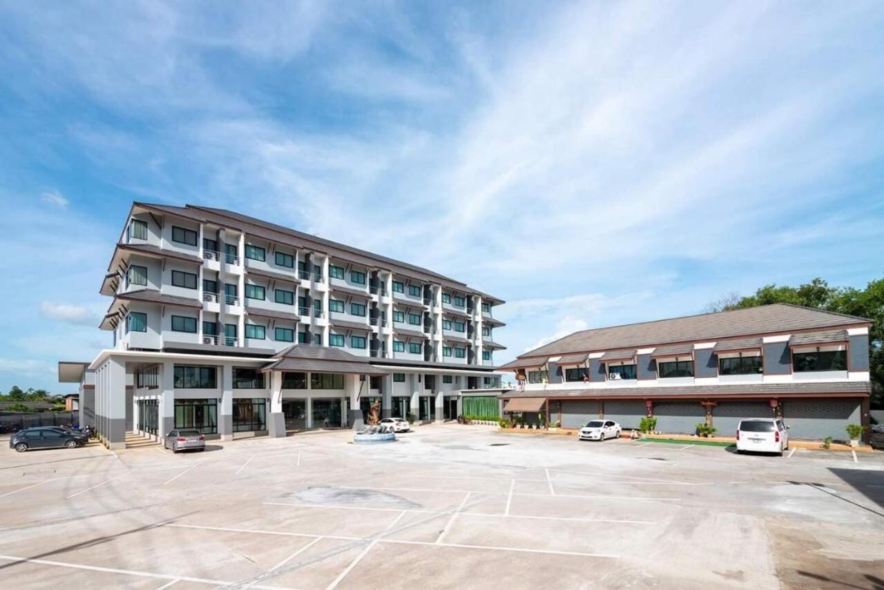 Capital O 900 Pura Nakhon Hotel 2/47