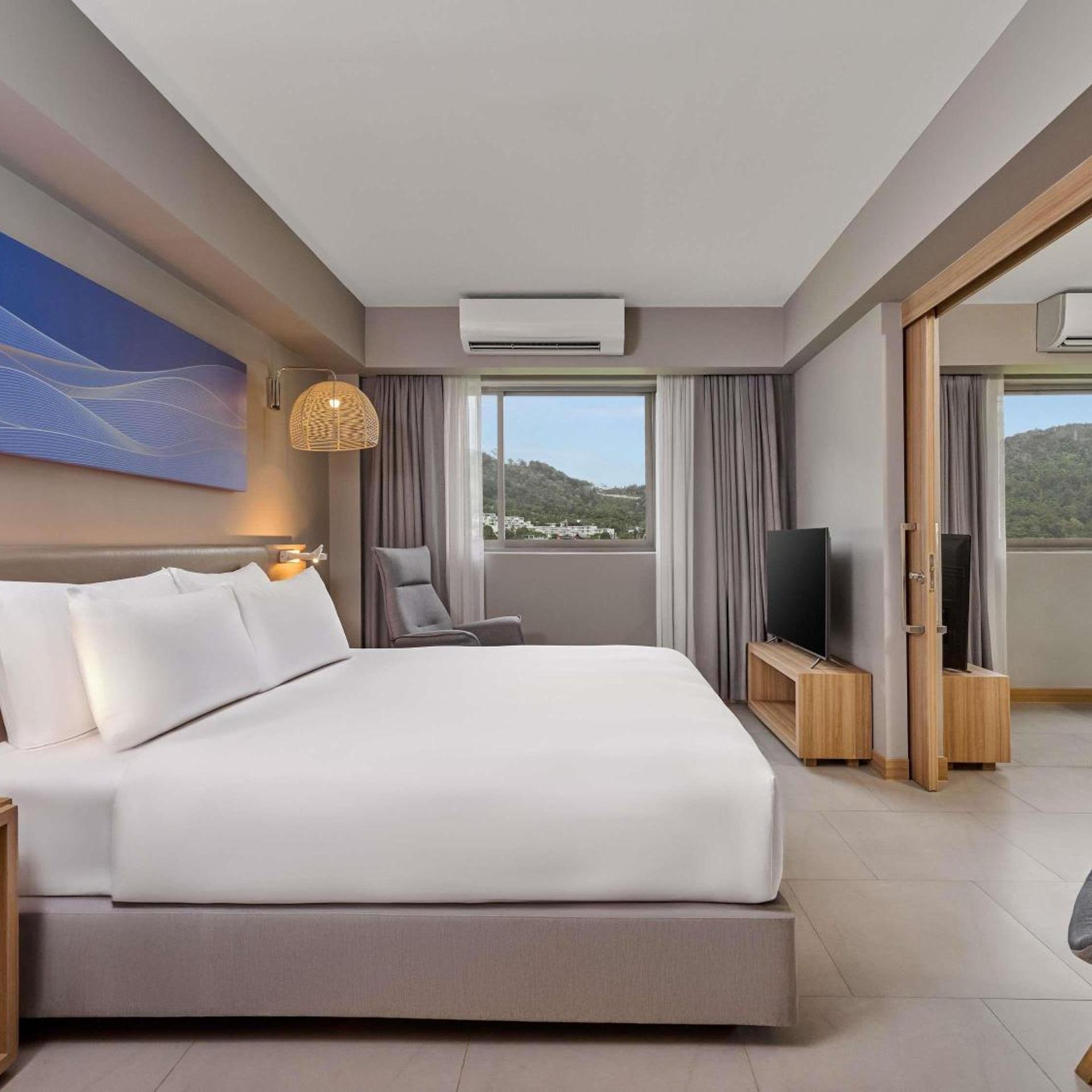Mercure Phuket Patong Journeyhub in PATONG BEACH