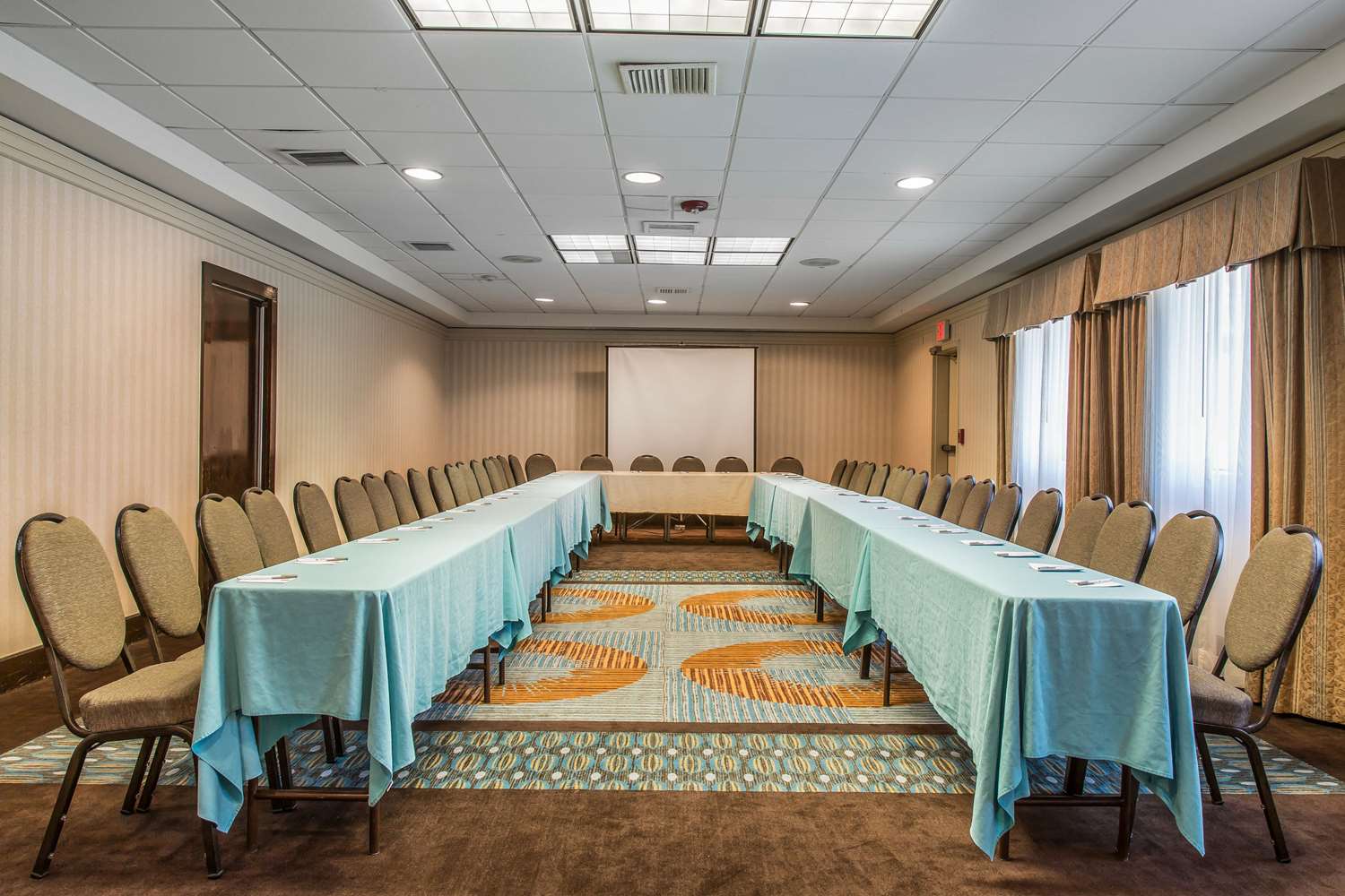 Regency Inn and Suites New London – Mystic 16/16