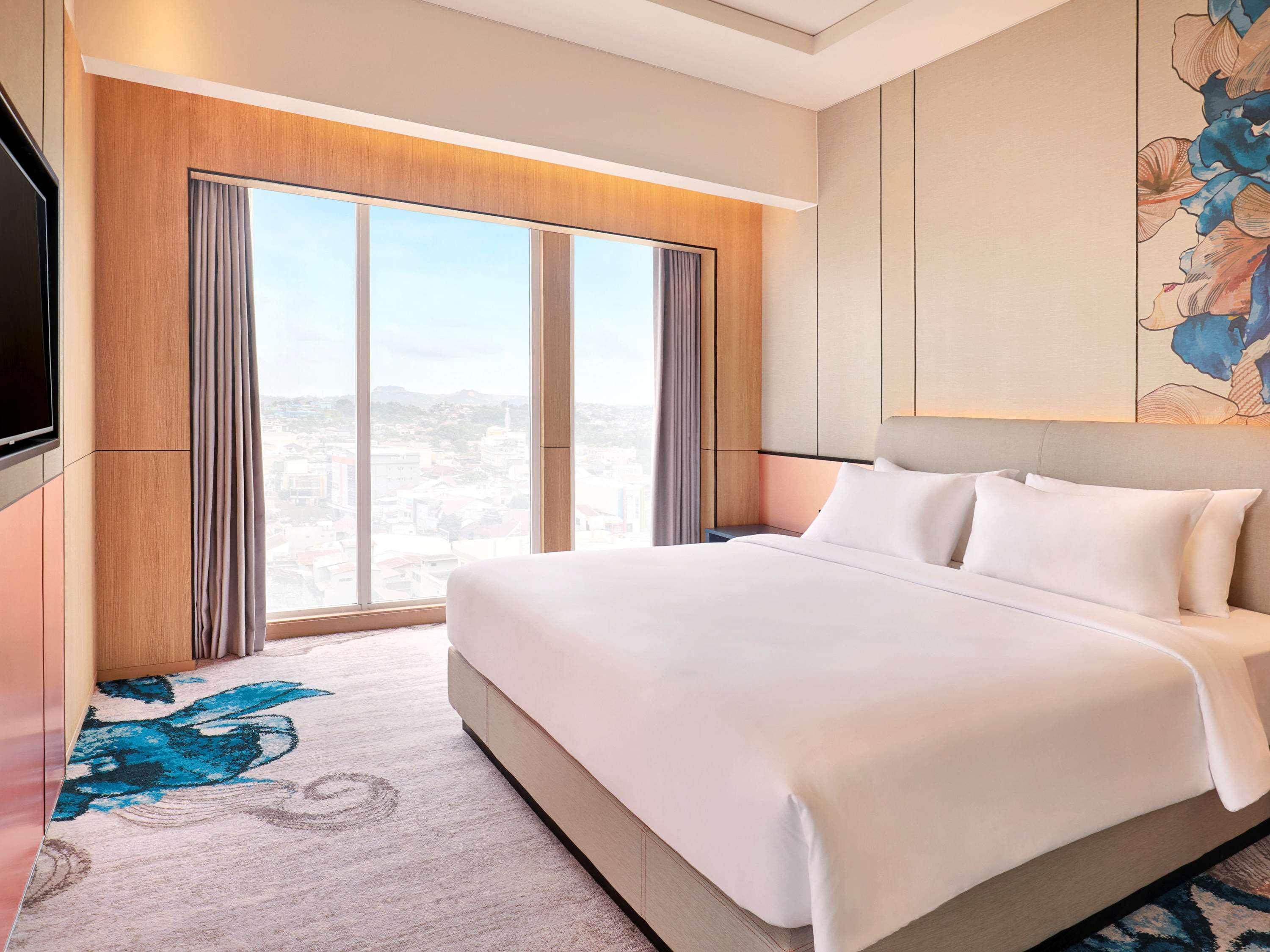 Deluxe, Suite, River View