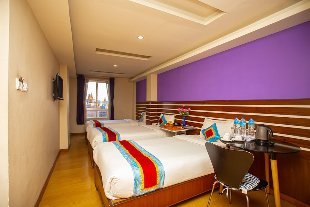 Truly Asia Boutique Hotel 24/55