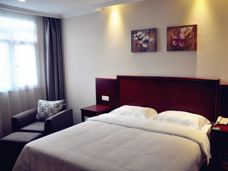 GreenTree Inn Xuzhou Benteng Avenue Express Hotel 13/23