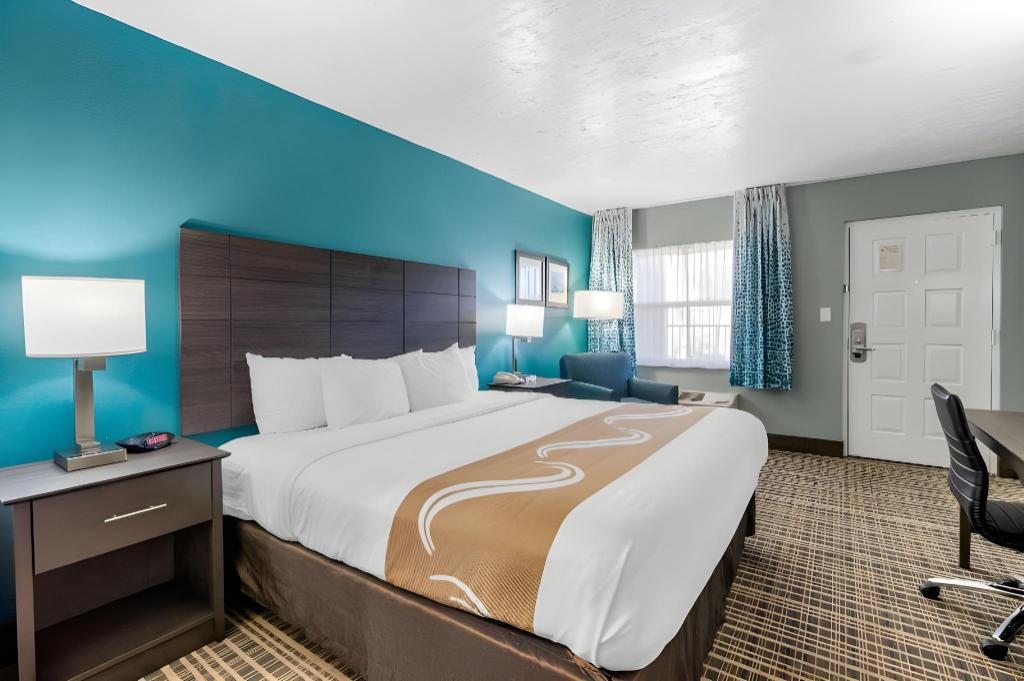 Upgrade, King Bed