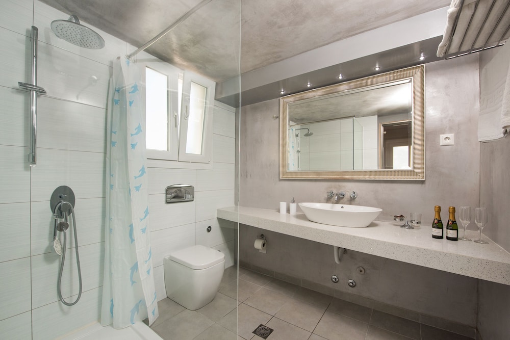 Kavos Plaza Hotel 43/50