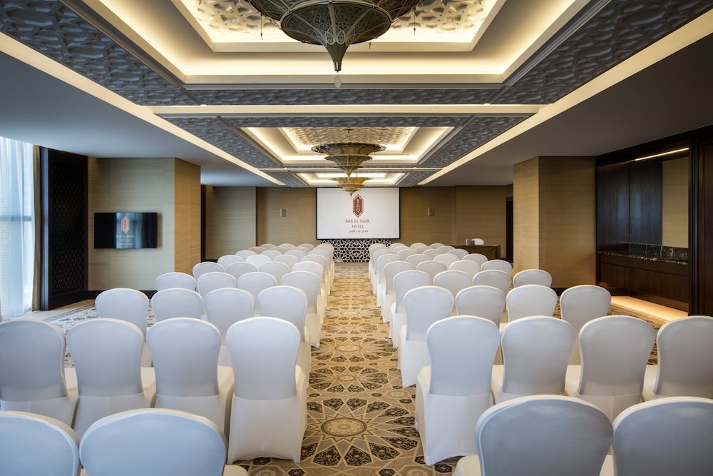 Bab Al Qasr Residence 64/74