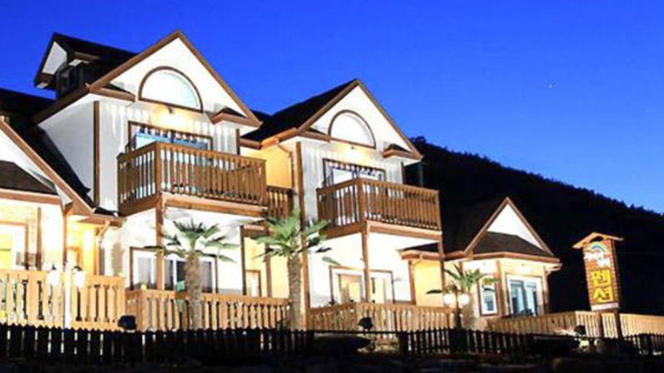 Namhae Rainbow Hill Pension 8/23