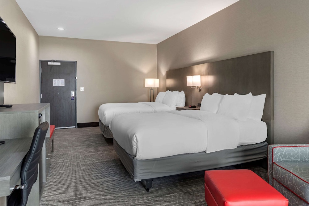 Comfort Inn & Suites Olive Branch Old Towne 7/39