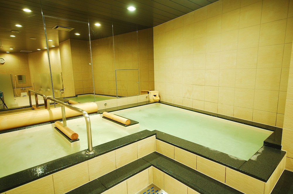 Capsule Hotel Anshin Oyado Shinbashi 25/50