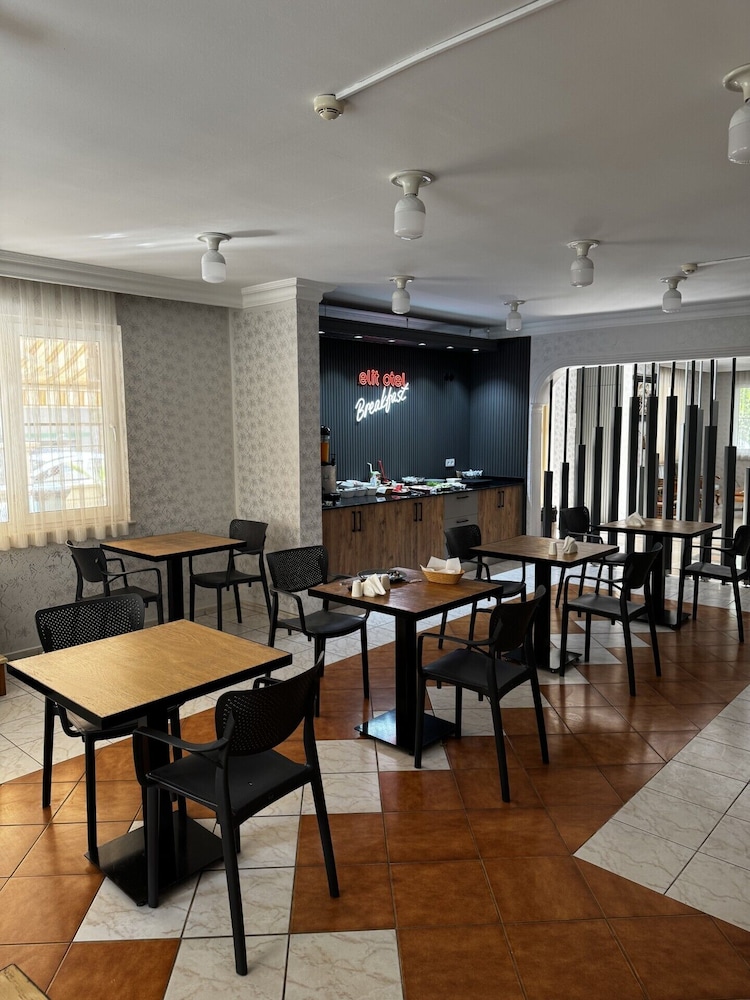 Elit Otel 22/26