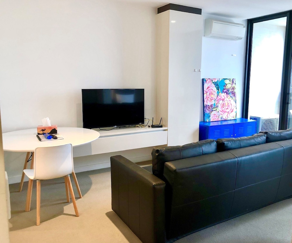 ReadySet Apartments at Upper West Side 33/53