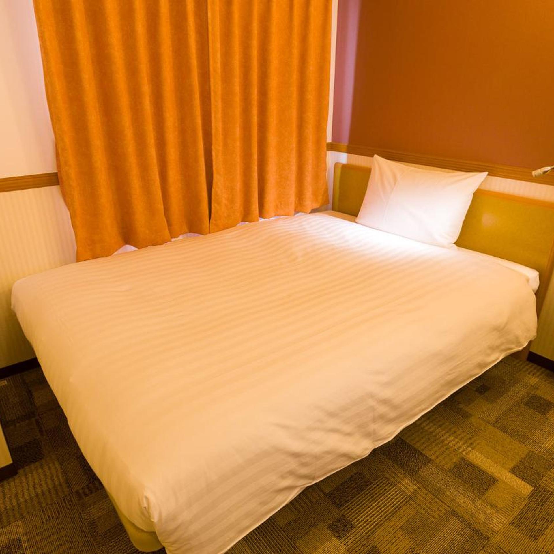 ROOM, SINGLE, DOUBLE BED