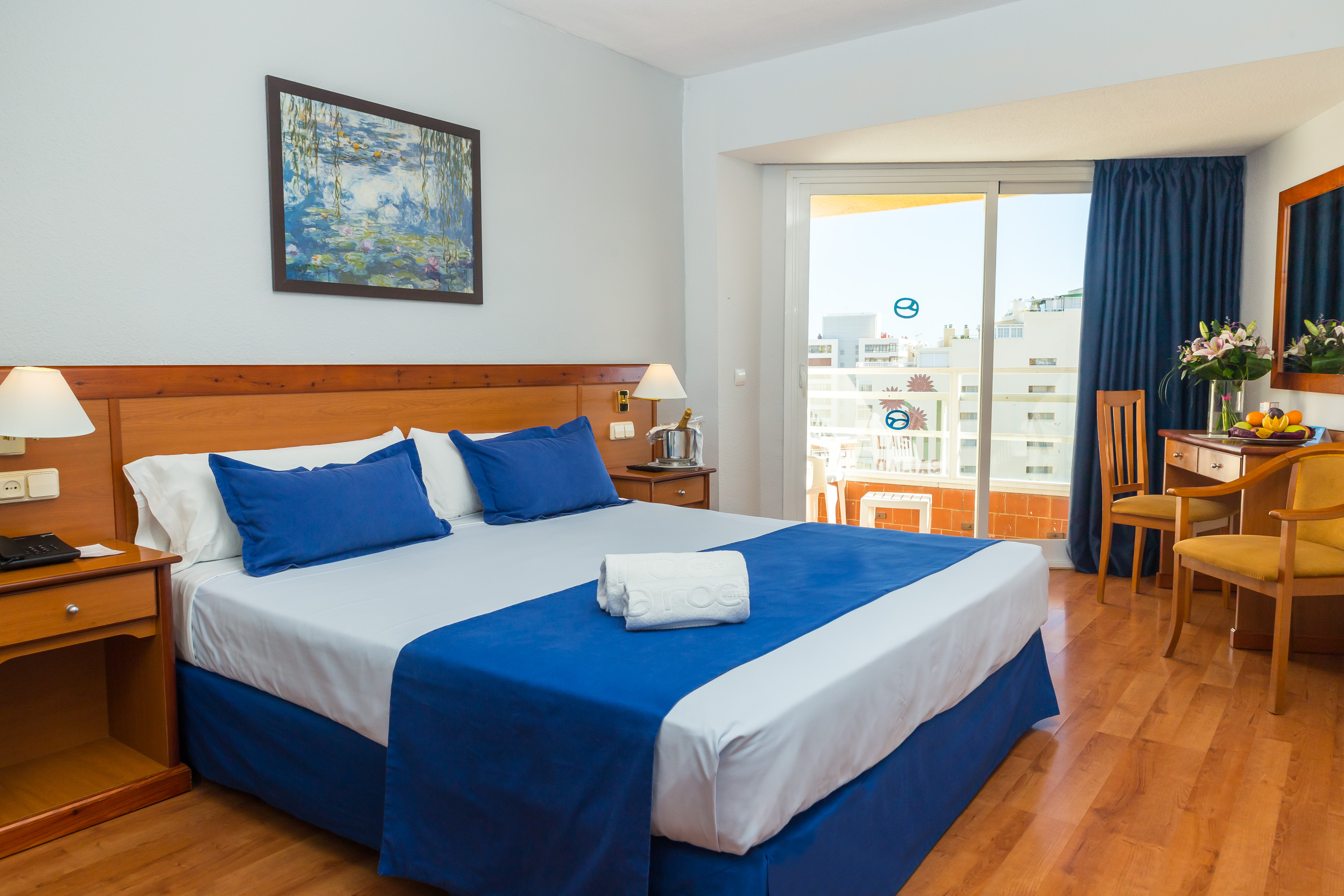 Standard, Double or Twin Bed
