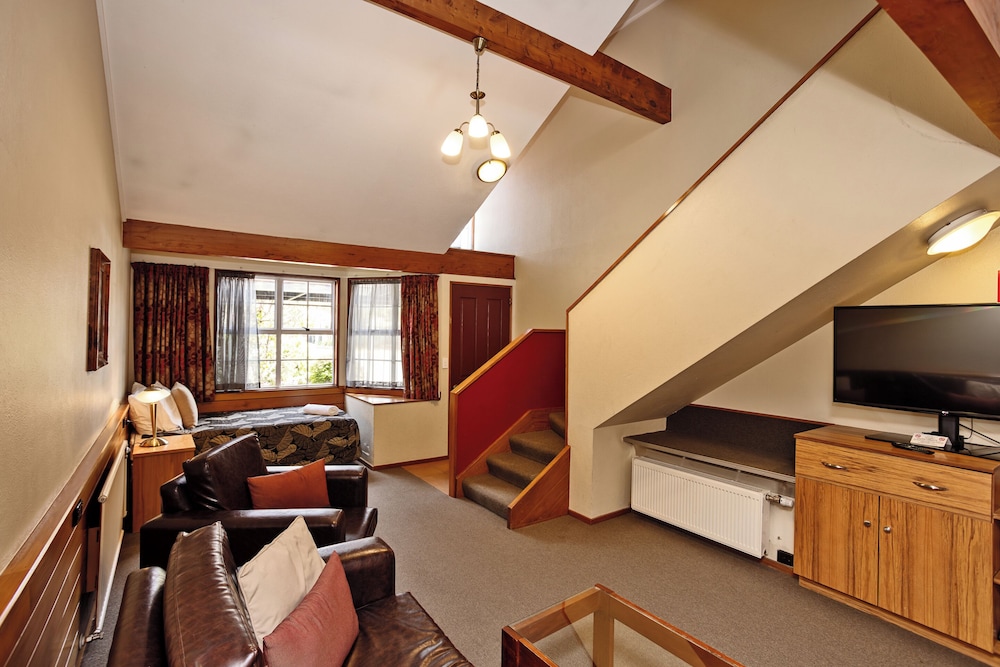 Balmoral Lodge Motel 44/59