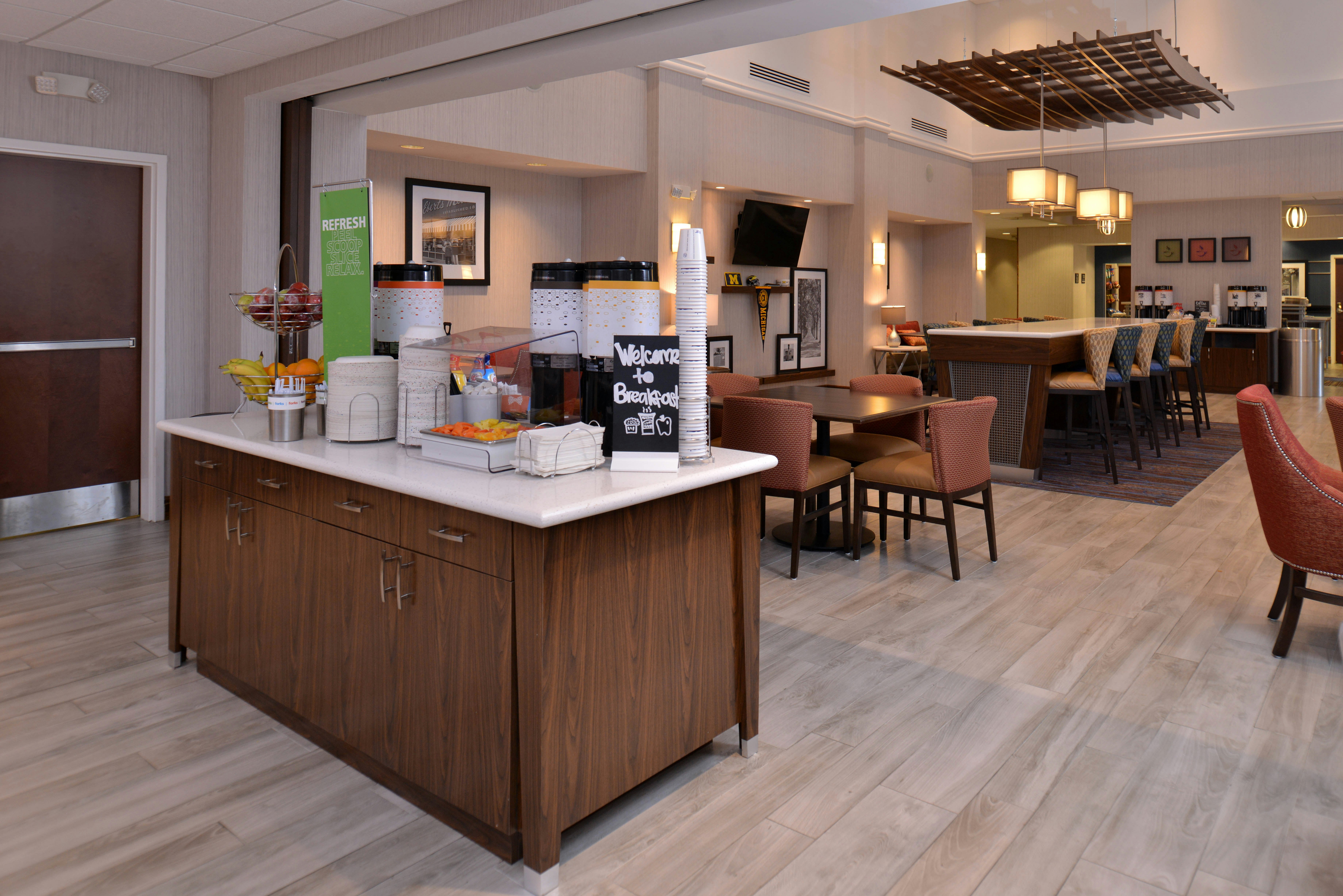 Hampton Inn Suites Ann Arbor West 13/47