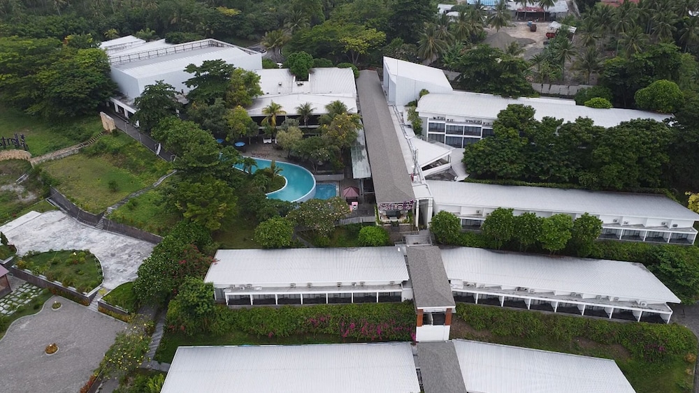 Estrella Hotel & Conference (ex Aston Luwuk) 40/49
