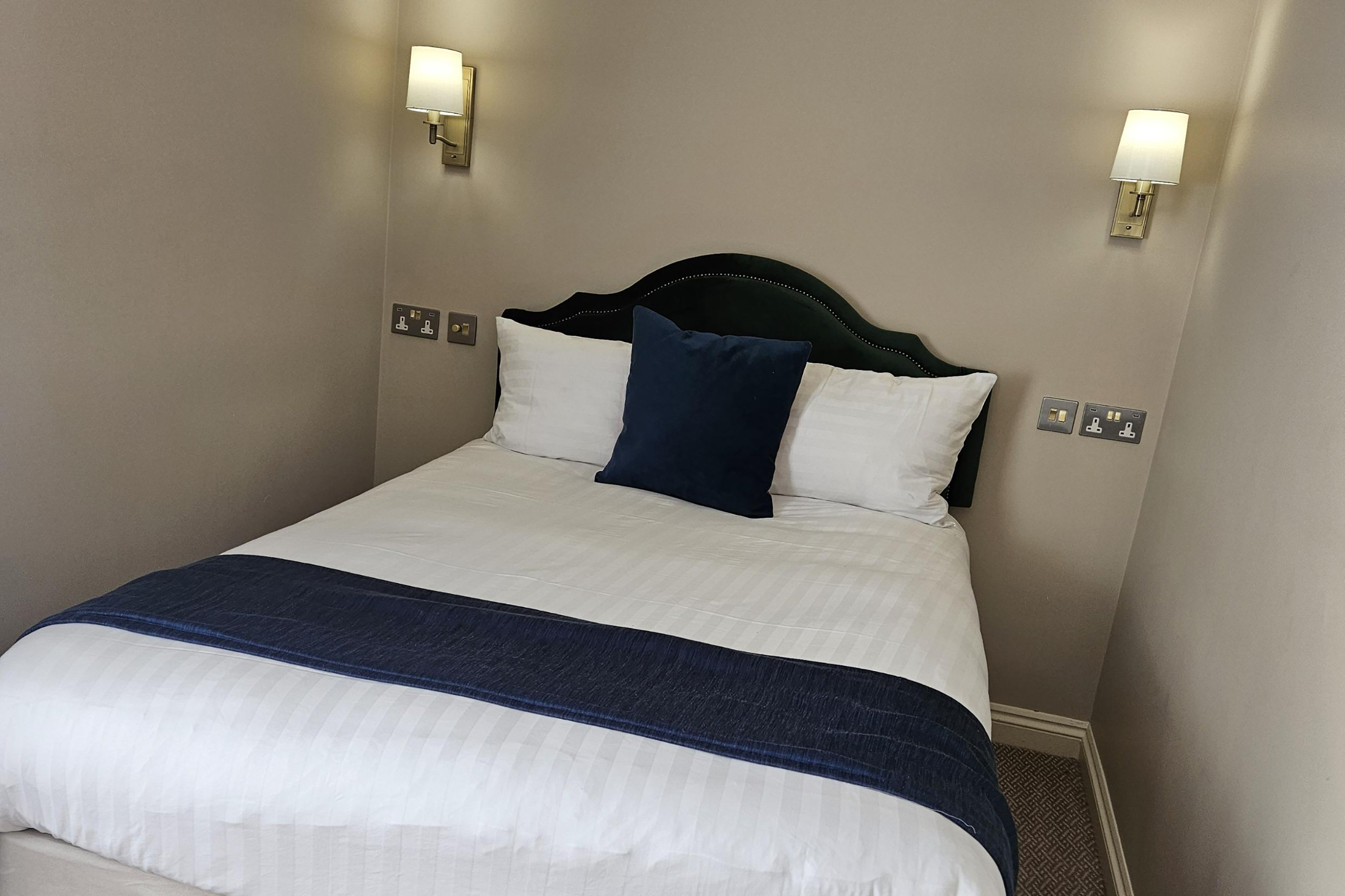 Heritage, Snug, Double Bed