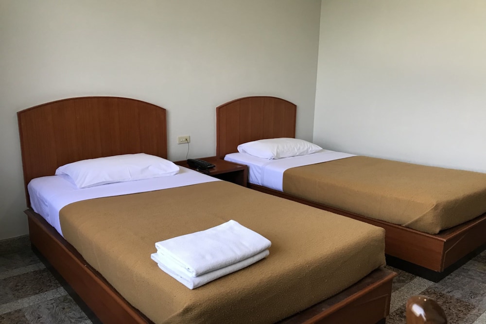 Lopburi Residence 2 Hotel And Resort 8/22