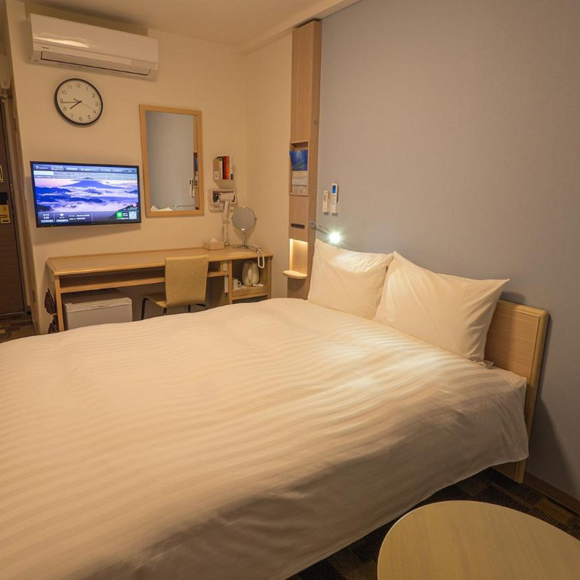 Standard, King Bed, Queen Bed