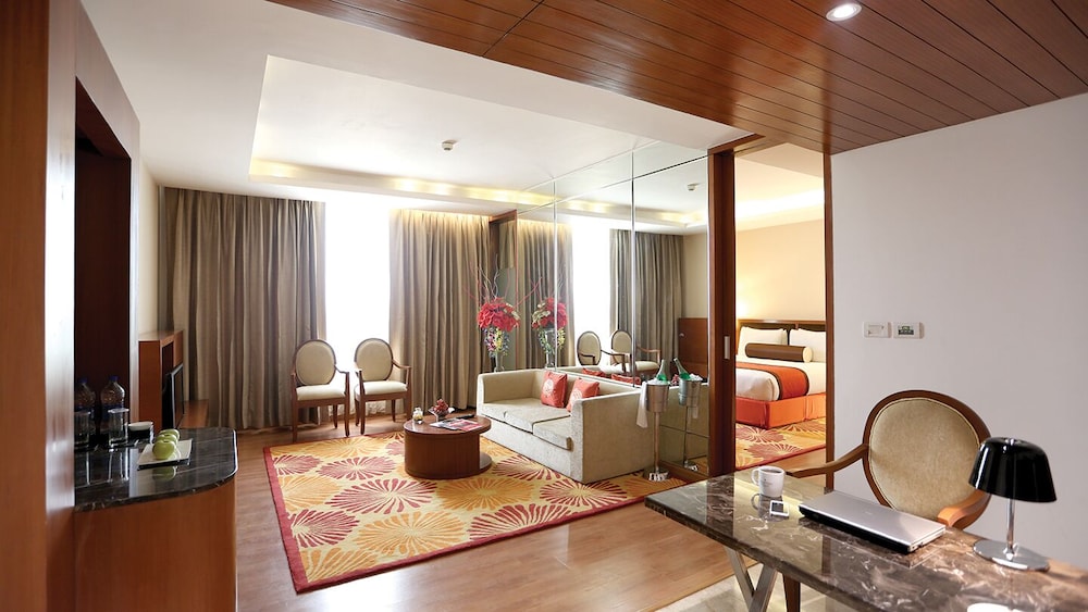 The Conway, Meerut 21/50