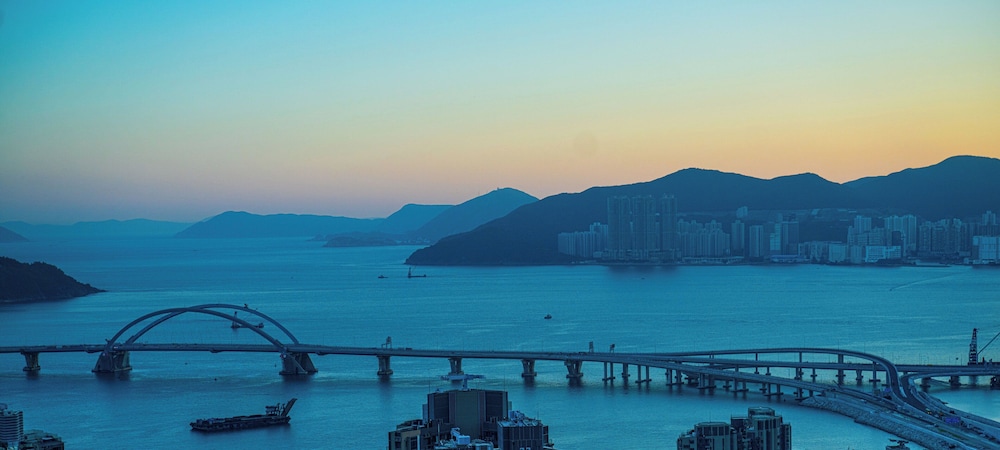 The Royal Garden Kowloon East 75/79