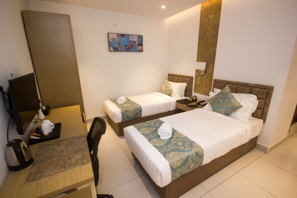 Vihaari 24 Business Hotel 31/57