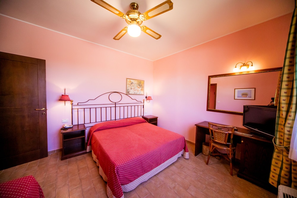 I Calanchi Country Hotel Resort 10/45