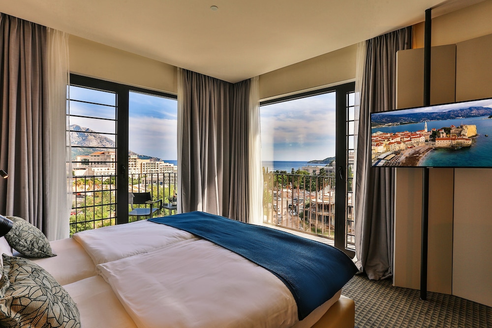 FAMILY, QUADRUPLE, MULTIPLE BEDS, SEA VIEW