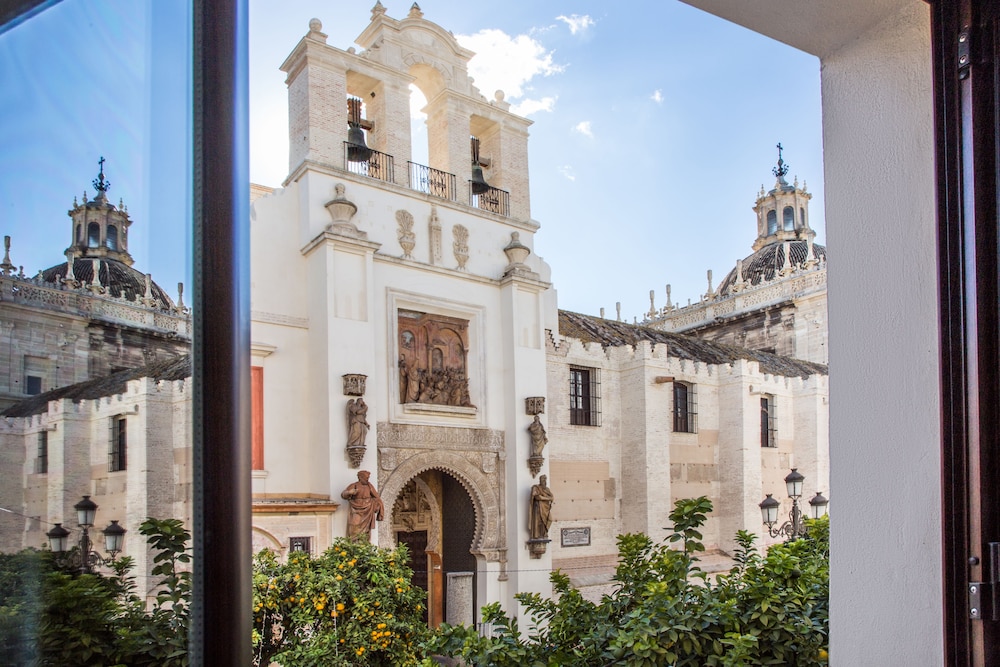 Apartamentos Puerta Catedral Sevilla 57/58