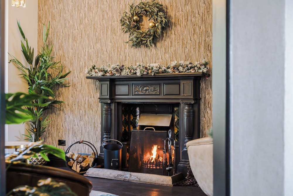 Cranleigh Boutique 7/46