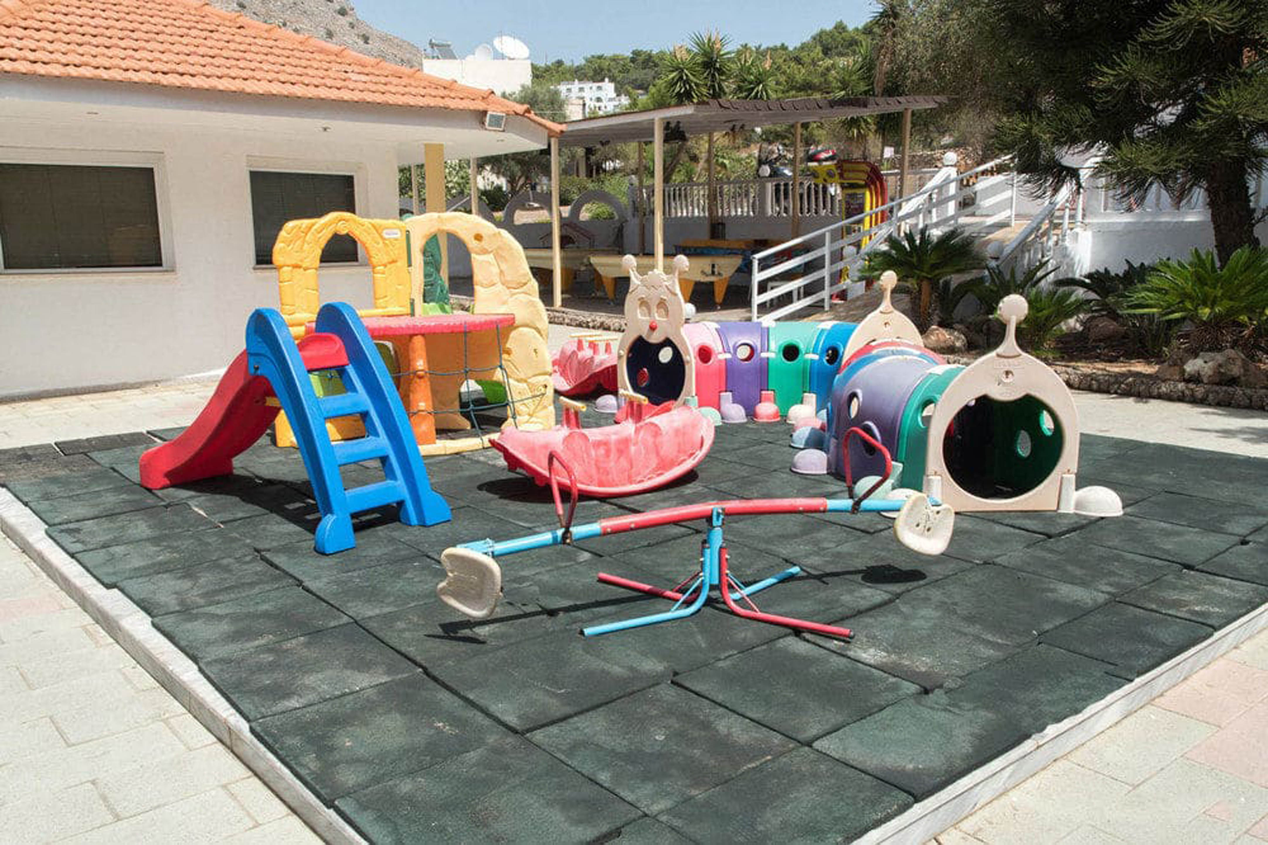 Pefkos Breeze Family Resort and Spa 23/37
