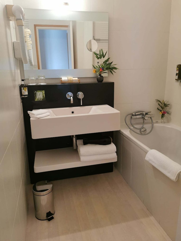 HOTEL LE GAVRINIS 25/25