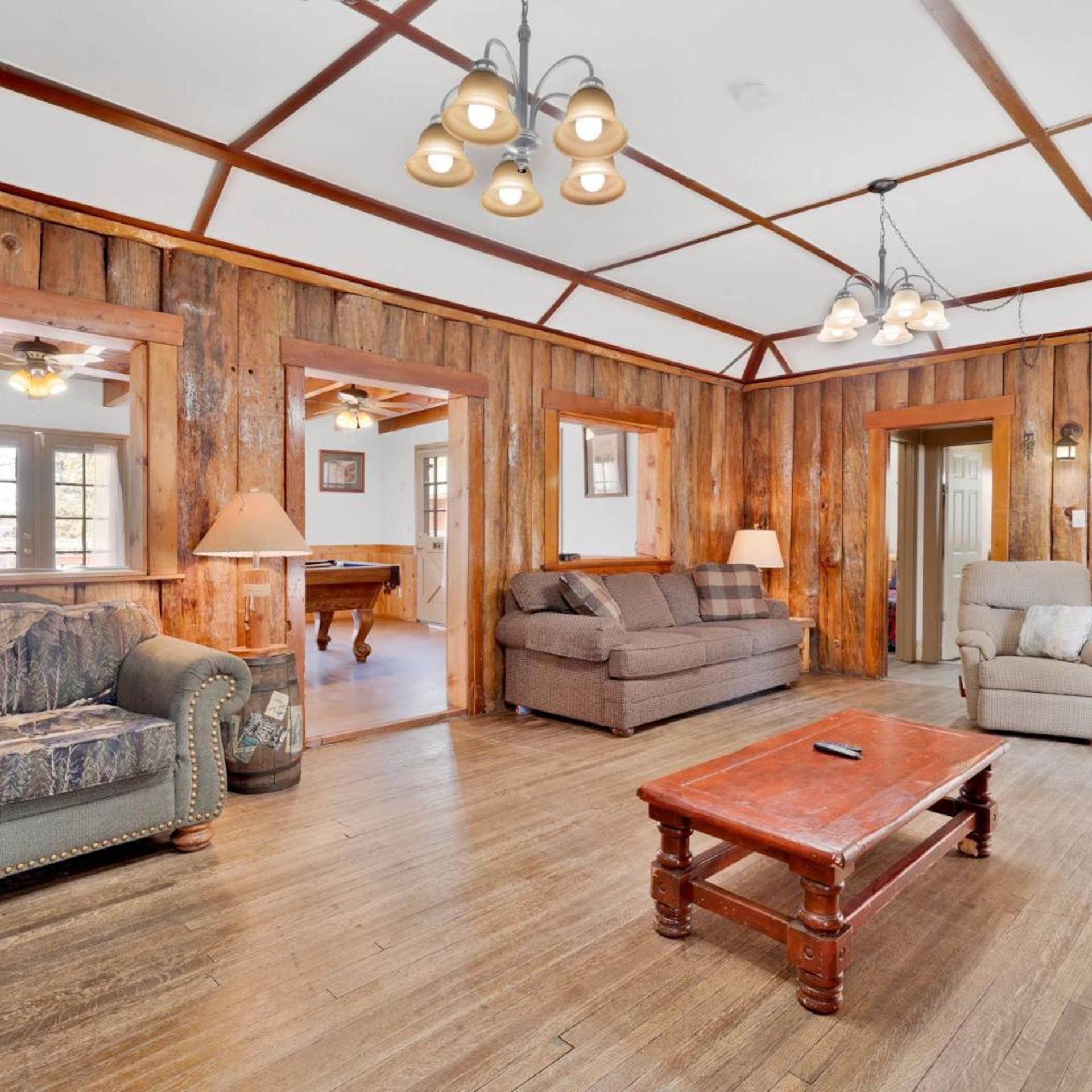 Lodge House - Family Cabin with Pool Table by Big Bear Vacations 19/28