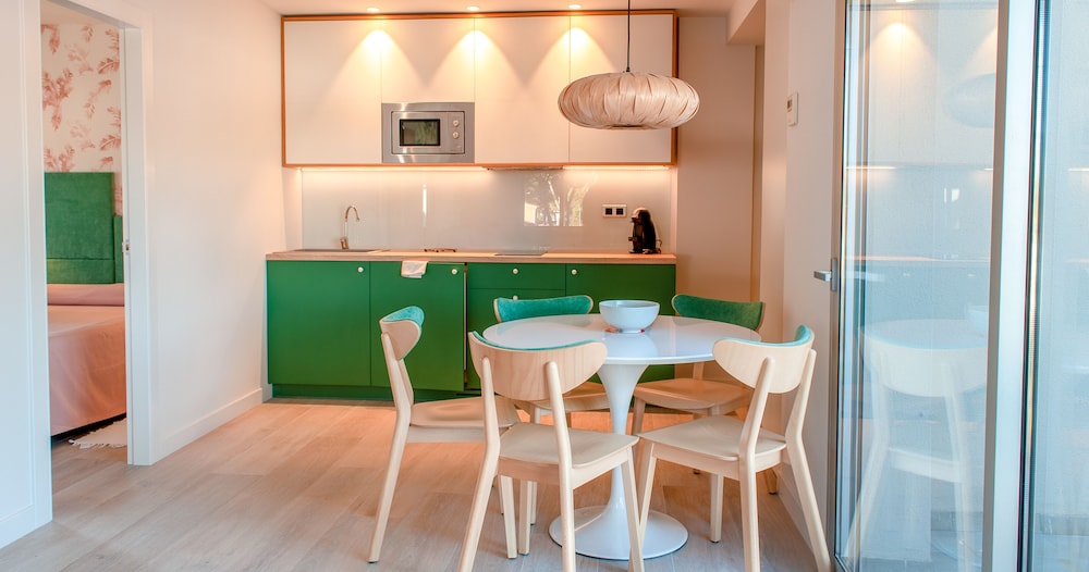 Apartamentos Porta Coeli 53/64