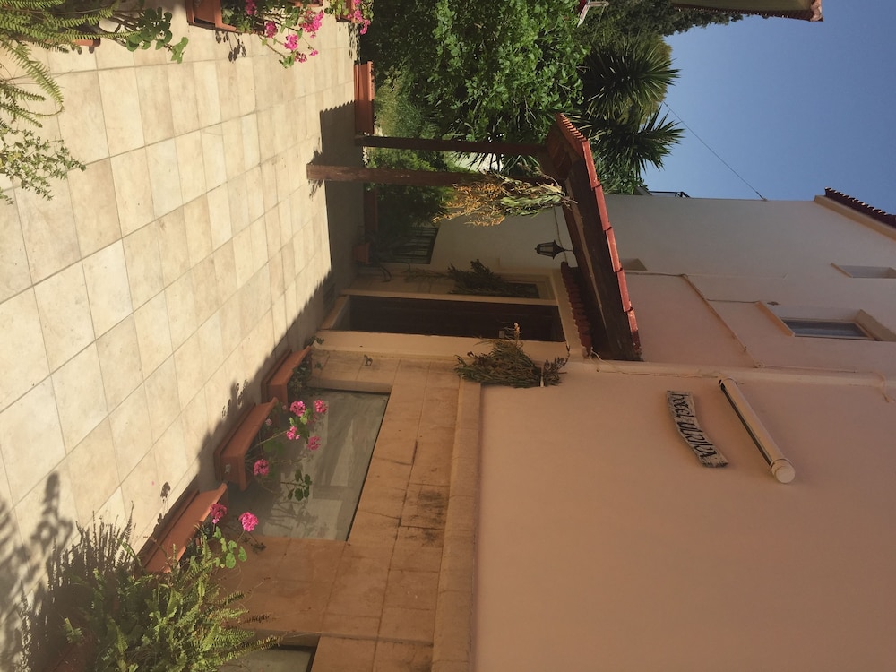Ulrika Hotel 36/50