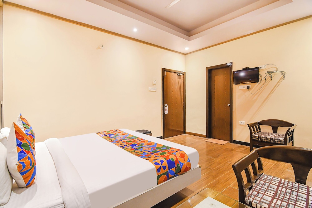 OYO Premium Hinoo Ranchi 32/53