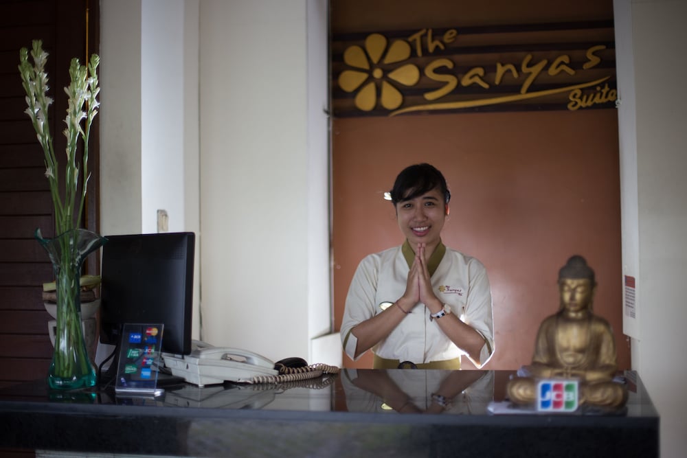 THE SANYAS SUITE 7/72