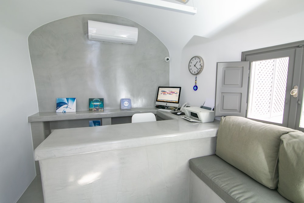 Theodora Suites - Adults Only 4/48