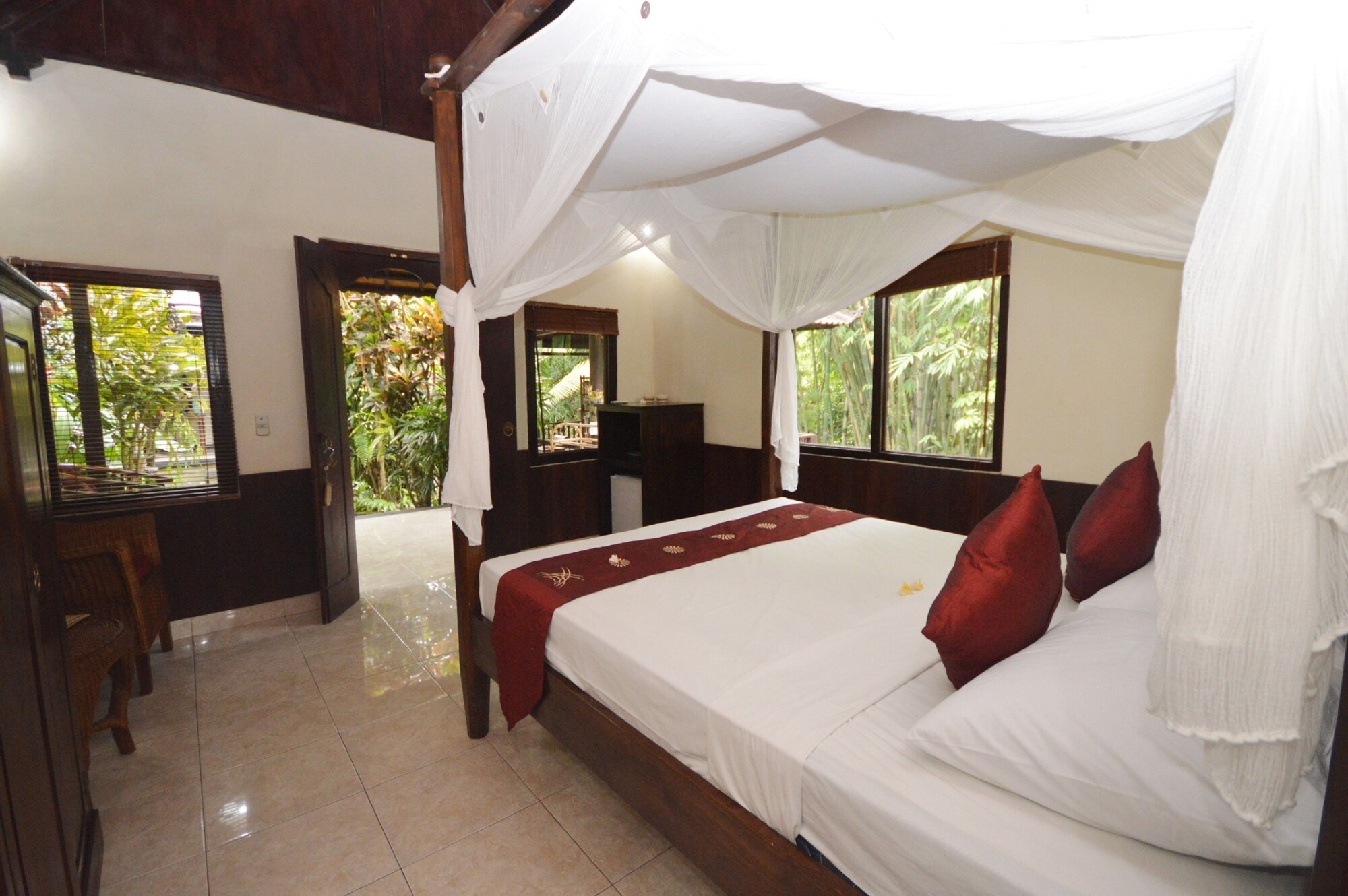 Cottage, Queen Bed, with Fan